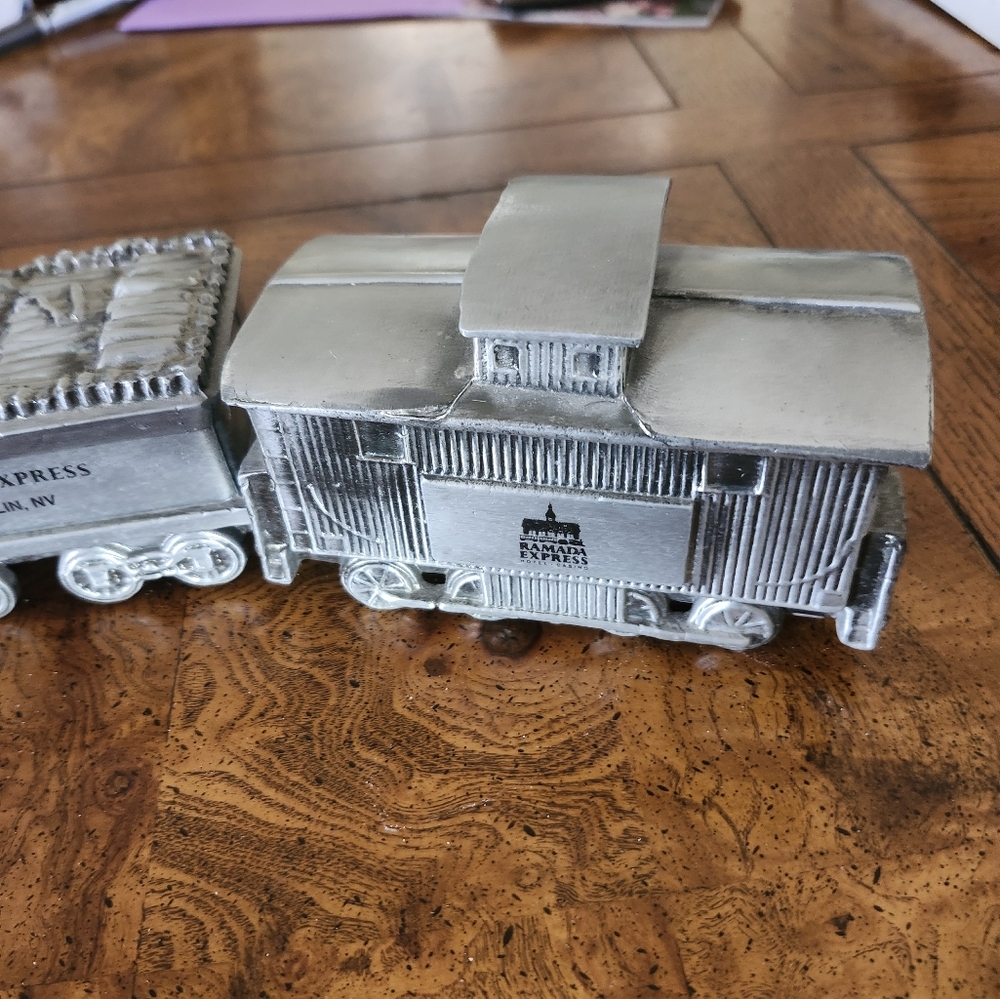 vintage 1974 Banthrico HEINZ 57 die-cast metal train coin bank set. - Picture 3 of 8